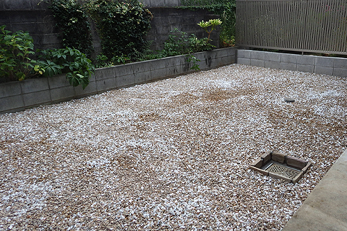 株式会社木むら造園の施工事例　砂利敷き工事